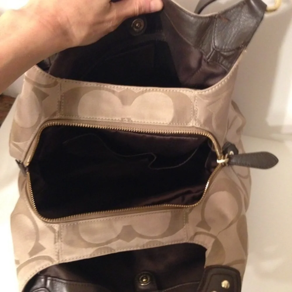 Coach gold signature c triple compartment soho hobo bag brown leather rare